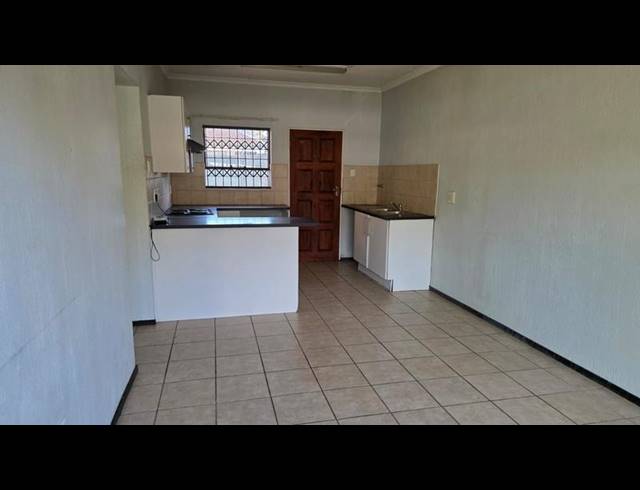 2 BEDROOM TOWNHOUSE FOR SALE IN GEORGINIA